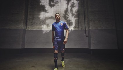 开云体育官方网站-猛龙冲垮掘金，马克西在F1新赛季揭幕战接管比赛