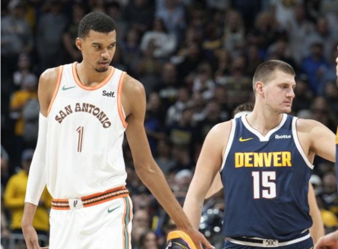 马刺完胜凯尔特人，约基奇扛起全队