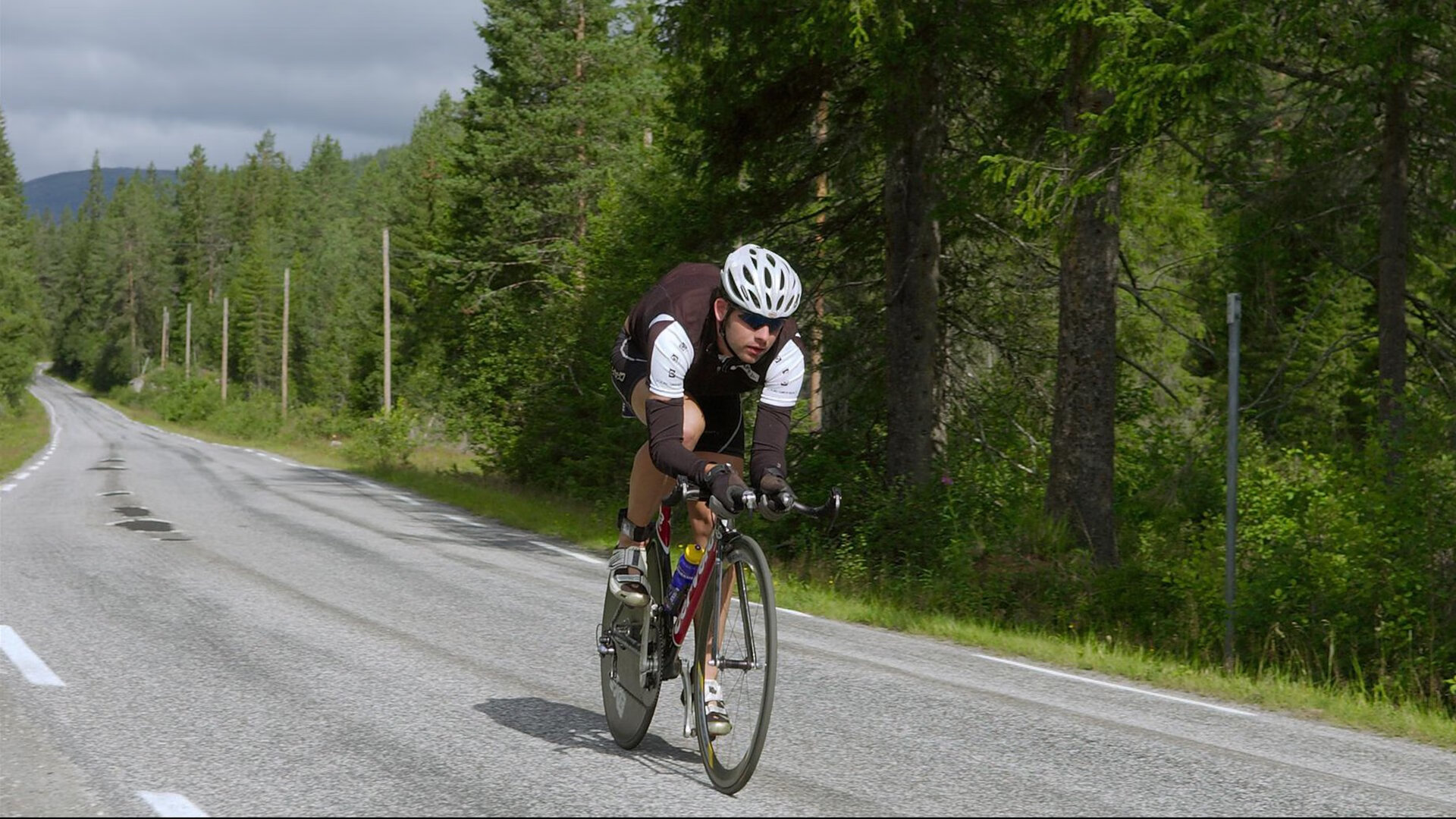卢卡库让比赛提前失去悬念,巴西鏖战德国,绿茵场上的两种战争美学